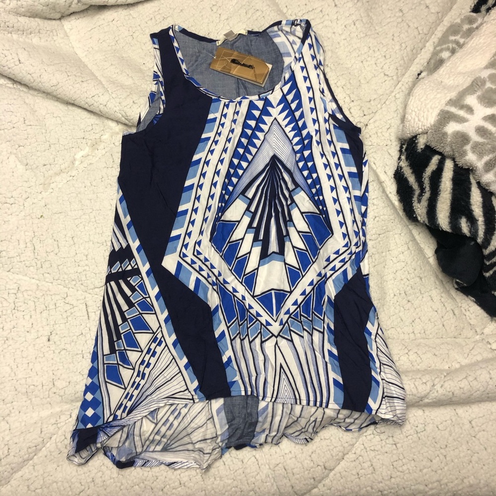 Blue patterned flowy tank top